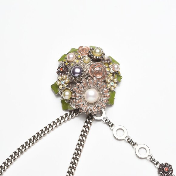 Vintage Chanel Logo Catwalk Chain Belt Floral 2005 NWOT